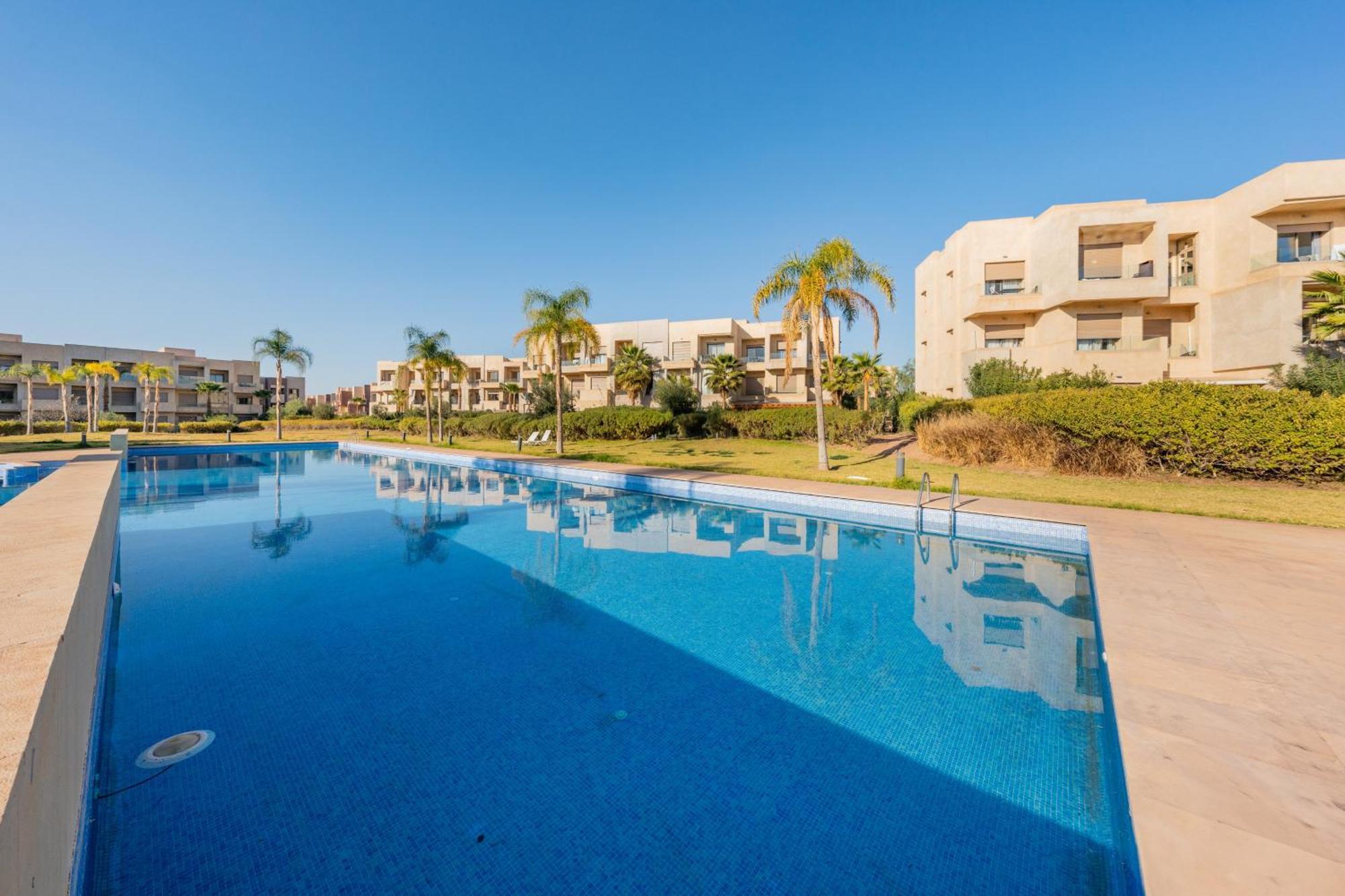 Paisible Avec Piscine Et Pres Du Golf Appartement *